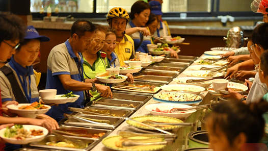 四中全會(huì)精神在基層·探會(huì)｜“溫暖港灣”聚人氣，工會(huì)驛站“家”事興