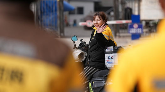 新春走基層｜穿梭城市冷暖間 一餐一飯遞溫情