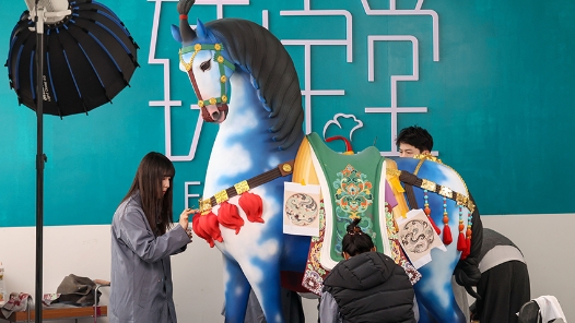 新春走基層｜非遺泥人張 巧塑生肖馬