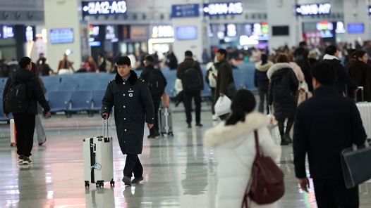 新春走基層｜“輕裝行”讓春運旅途更從容