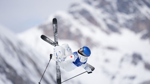 新華社快訊：谷愛凌奪得米蘭冬奧會自由式滑雪女子坡面障礙技巧銀牌