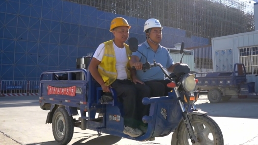 “工友村”里有位暖心的“村長”