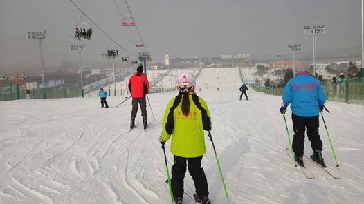 “冰超”聯(lián)賽串起龍江“熱雪”