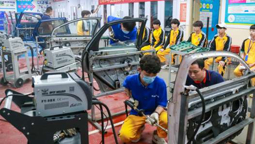 職業教育將積極增新、裁撤過剩、升級改造現有專業