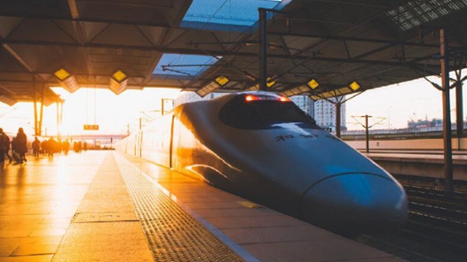 新春走基層｜-30℃，他們在月光下守護高鐵平安