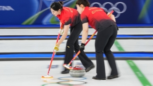 米蘭冬奧會｜冰壺循環賽：中國女隊力克東道主 中國男隊遭遇四連敗