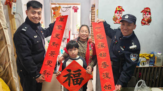 新春走基層｜6100多個電話備注里的守護