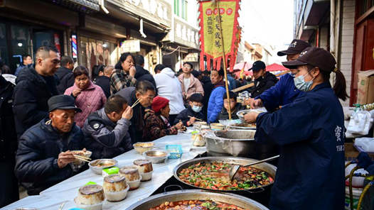 新春走基層｜陜西藍田焦岱大集：百年煙火趕新潮