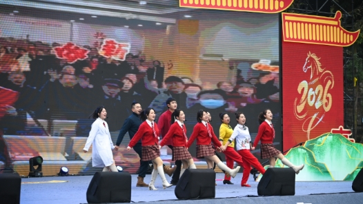 新春走基層丨“村晚”舞臺選“民星”